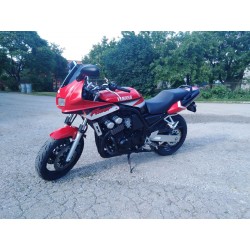 Cestný motocykel Yamaha FZS...