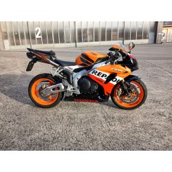 Cestný motocykel Honda CBR...